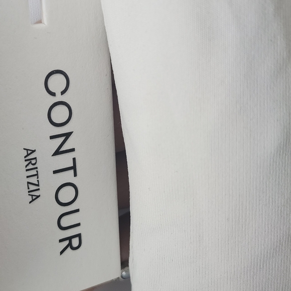 NWT Aritzia Contour Matte Pearl Square Neck Short Sleeve Bodysuit White Size M - Picture 13 of 16